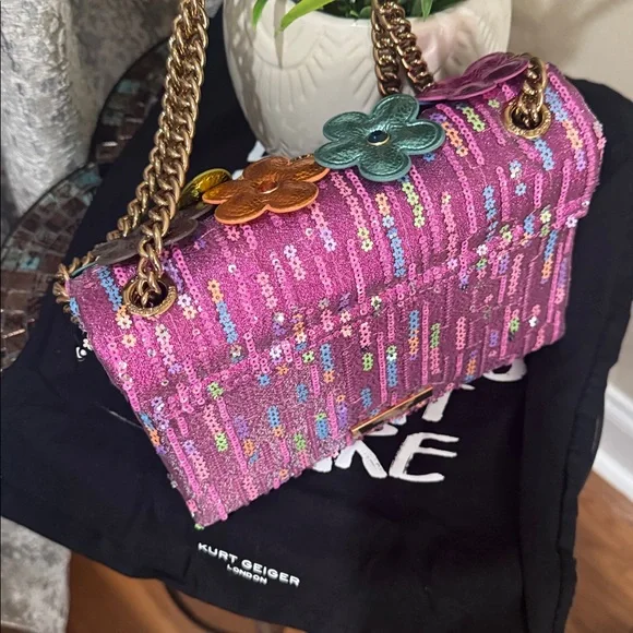 Kurt Geiger London Medium Kensington Daisy Convertible Shoulder Bag - Picture 13 of 16